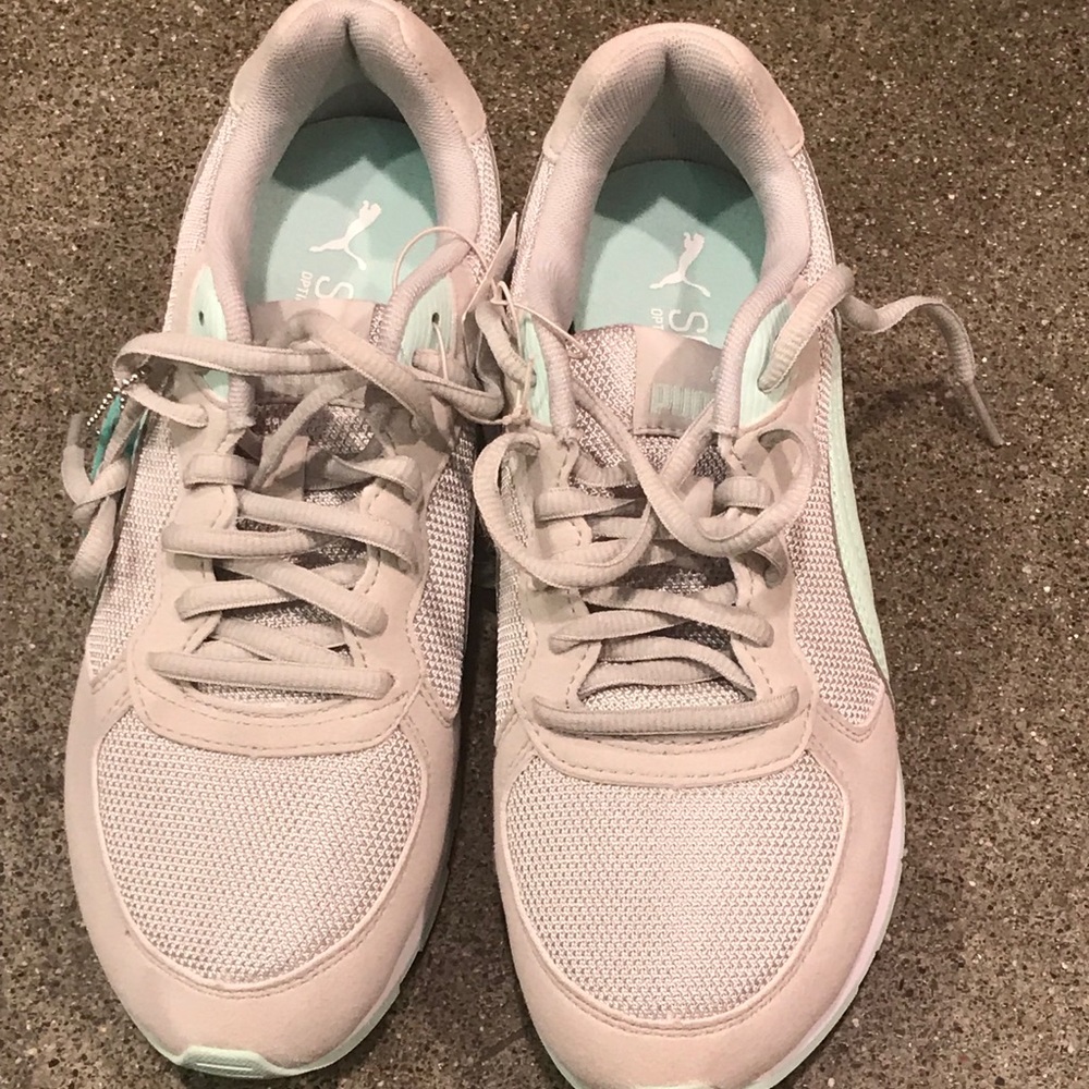 Brand New “You” by sketchers sneakers